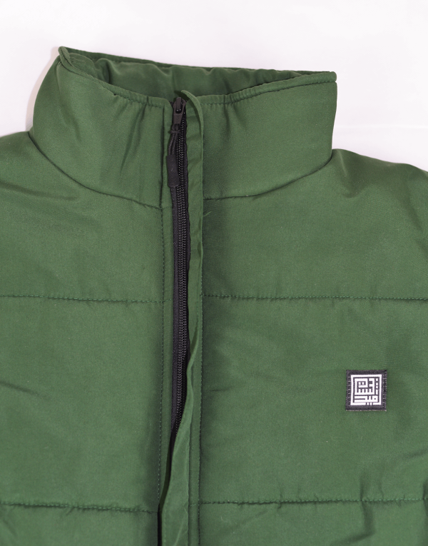 puffer-jacket-detail-logo