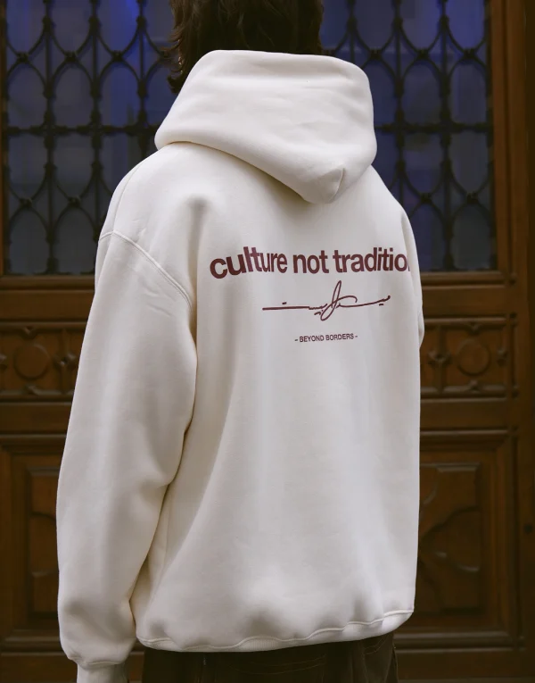 hoodie-culture-white-lifestlye-back